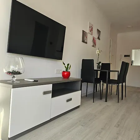 Residenza Giardino Di Roma Apartment