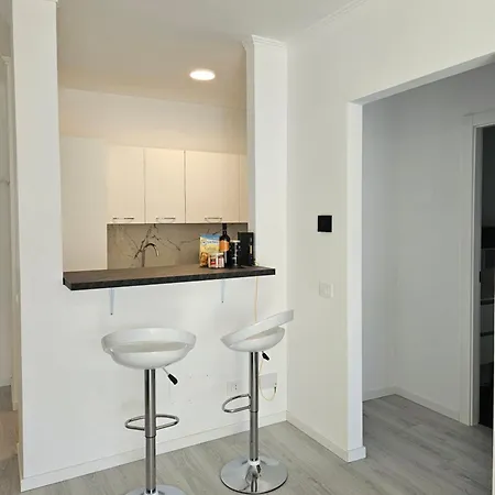 Residenza Giardino Di Roma Apartment *