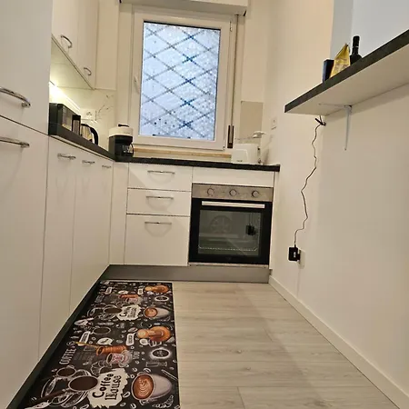 Residenza Giardino Di Roma Apartment *